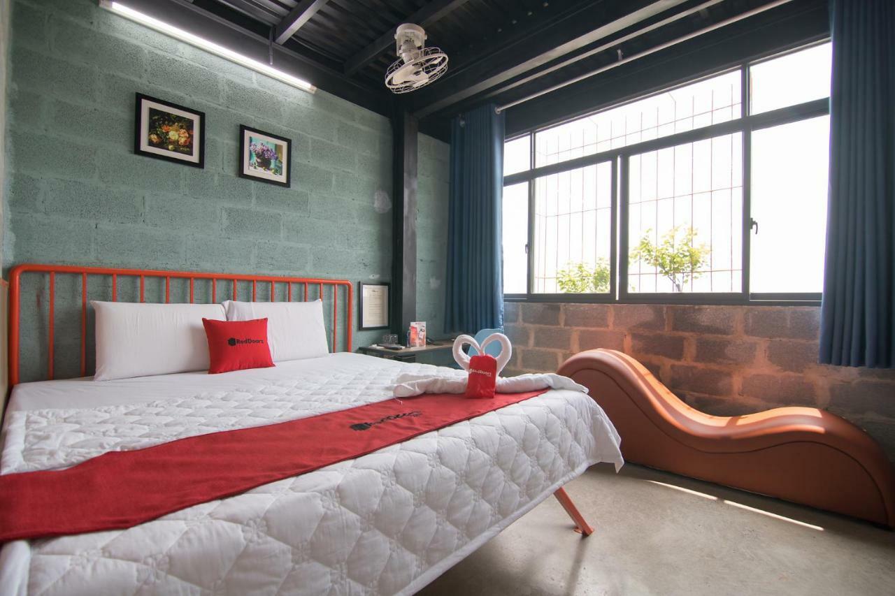 Reddoorz Plus @ Ung Van Khiem Street Ciudad Ho Chi Minh  Exterior foto